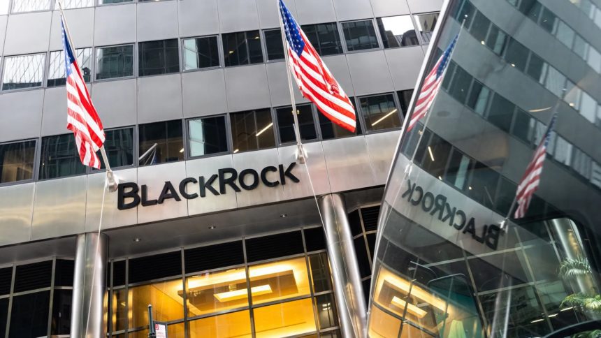 BlackRock, Bitcoin Yatırımlarını Hızlandırdı: 1 Milyar Dolar Değerinde 14,745 Adet Bitcoin Satın Aldı!