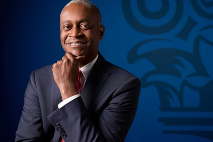 Fed Yetkilisi Bostic’ten Faiz İndirimi Sinyali!
